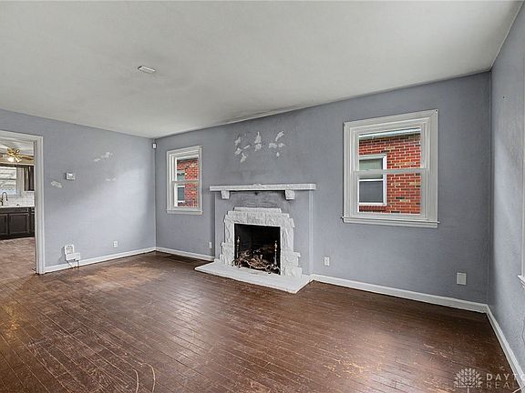 3rd image of 2807 Kennedy Ave