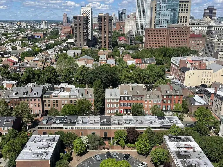 210 Locust St #22EW — Photo 6