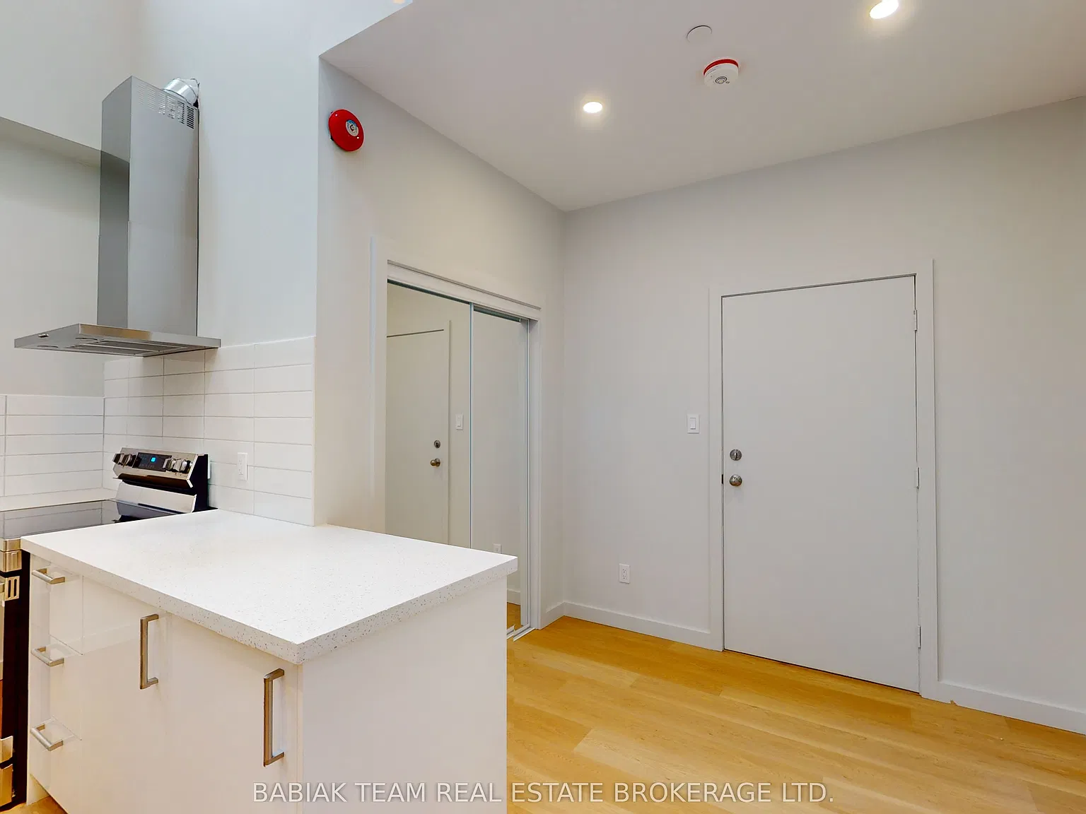2 bed, $3,250 — Photo 2