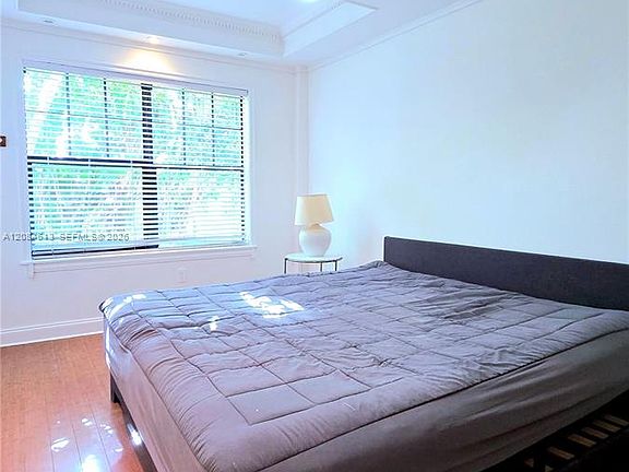 5th image of 934 Michigan Ave APT 109