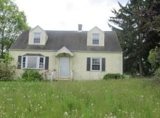 76 Martin Rd, Pleasant Valley, NY 12569