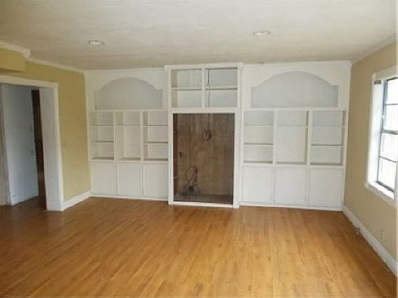 Additional Living Room