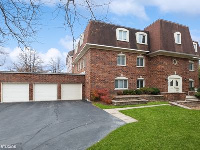 750 Ballantrae Dr APT A, Northbrook, IL, 60062