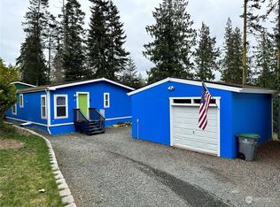 303 W Bluff Dr, Port Angeles, WA 98362