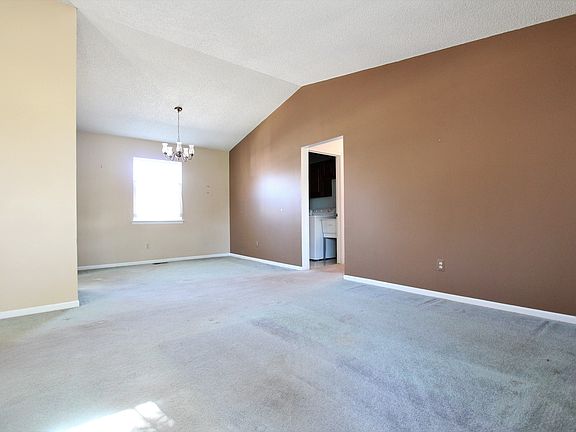 4th image of 21108 Glen Haven Cir W #11