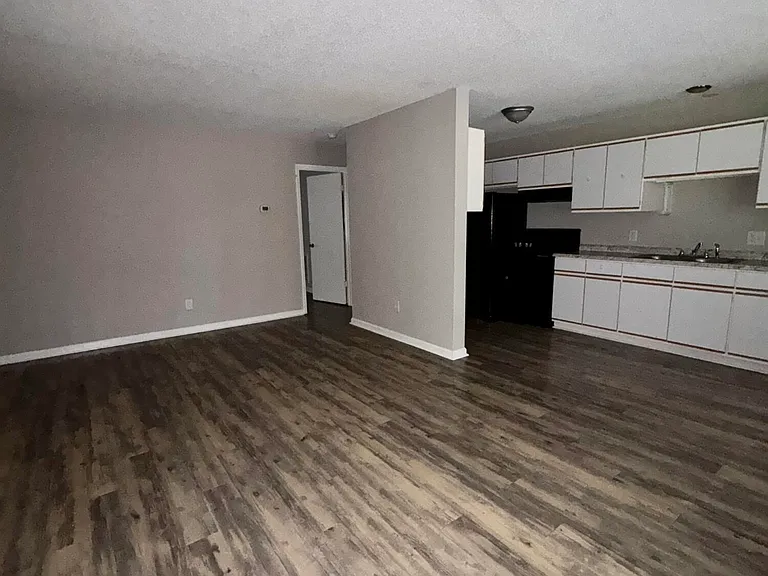 1010 Peed Dr #2 — Photo 7