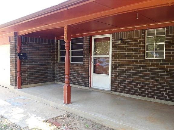 3rd image of 2421 Wyandotte Way