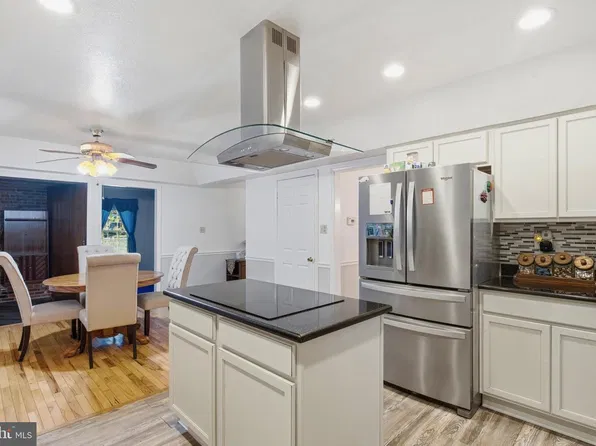 100 Little Tree Ln, Owings, MD 20736