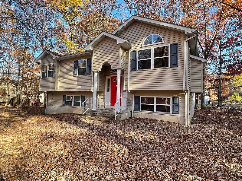 1st image of 4225 Woodacres Dr