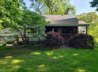 890 Fairview Ave, Barberton, OH 44203