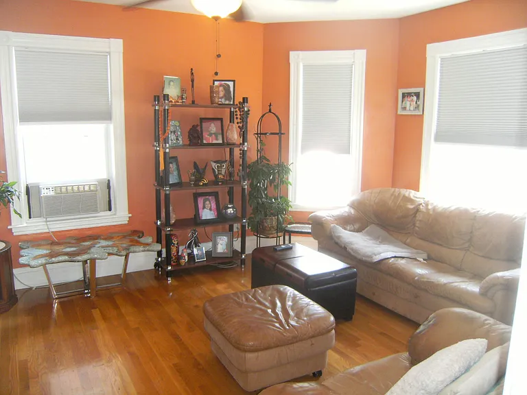 16 Sumner Ave — Photo 5