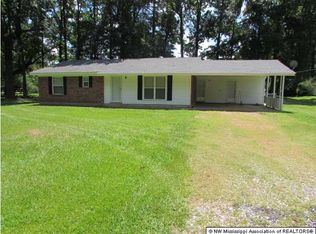 241 Crestfield Rd, Coldwater, MS 38618