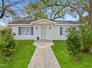 618 Saint Joseph St, Waveland, MS 39576