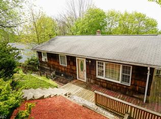 5 High Point Cir, Franklin, NJ 07416