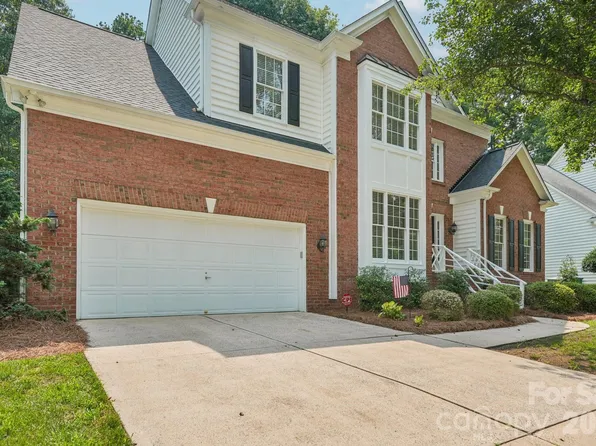 7613 Tarland Ln, Charlotte, NC 28269