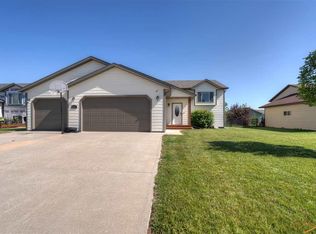 1916 Cascade Ct, Spearfish, SD 57783