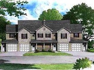 41 Treasures Pl, Queensbury, NY 12804