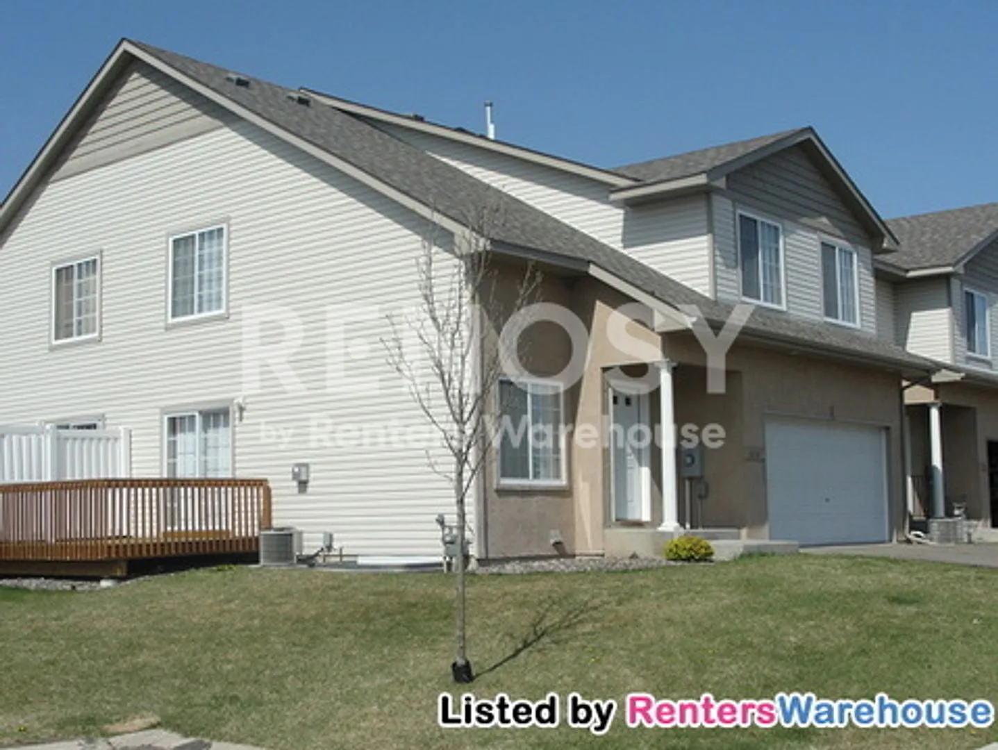 Spacious 3 Bed, 2 Bath Home — Photo 2