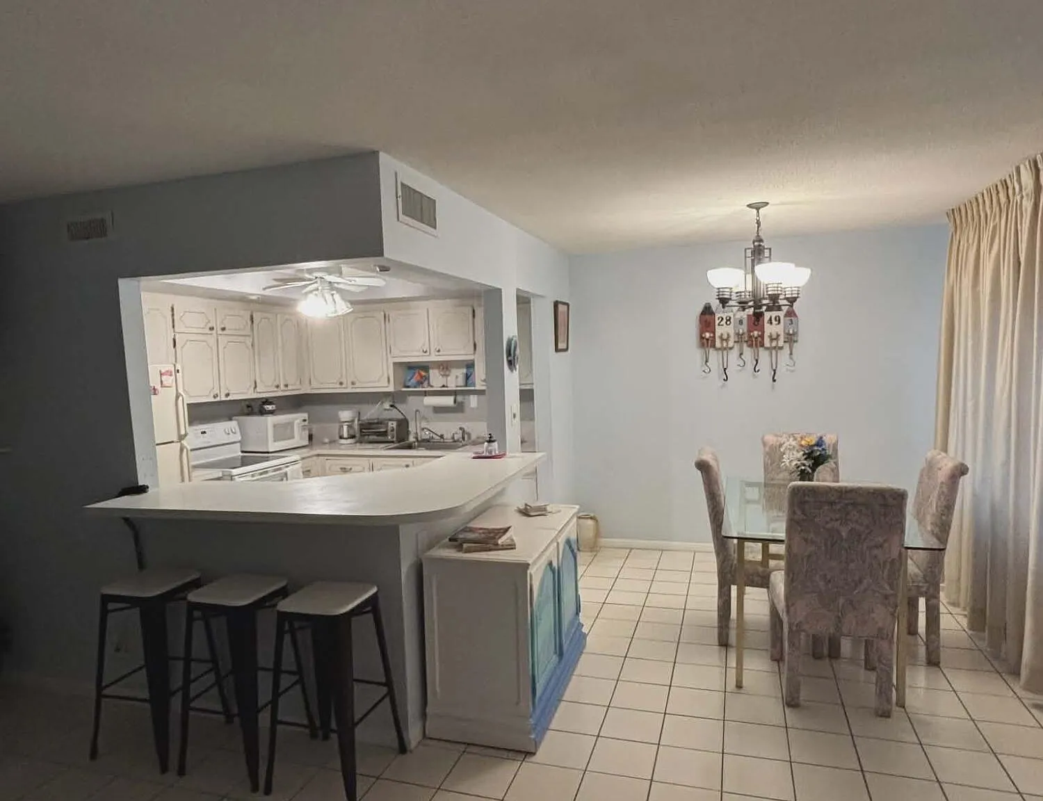 1 bed, 1.5 bath, 825 sqft, $3,000 — Photo 3