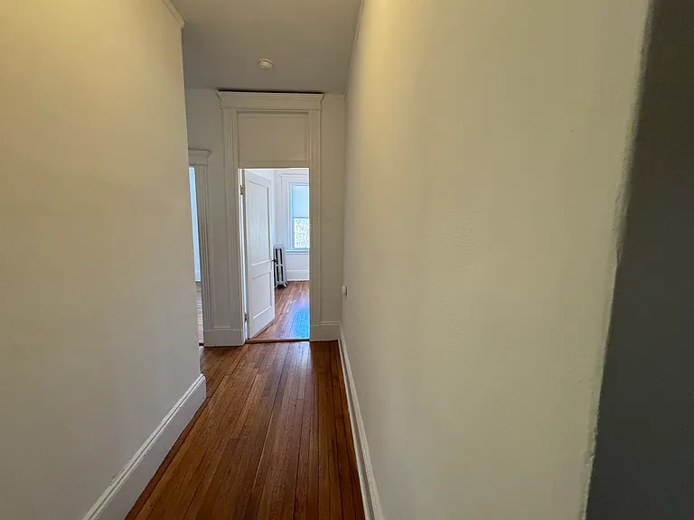 120 Warren St #9 — Photo 4