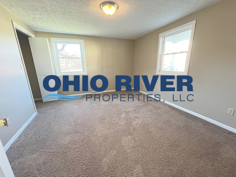 27 Locust Ave #1 — Photo 11