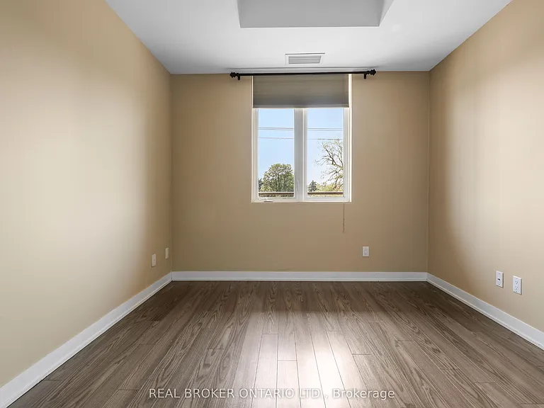 3560 Saint Clair Ave E #323 — Photo 22