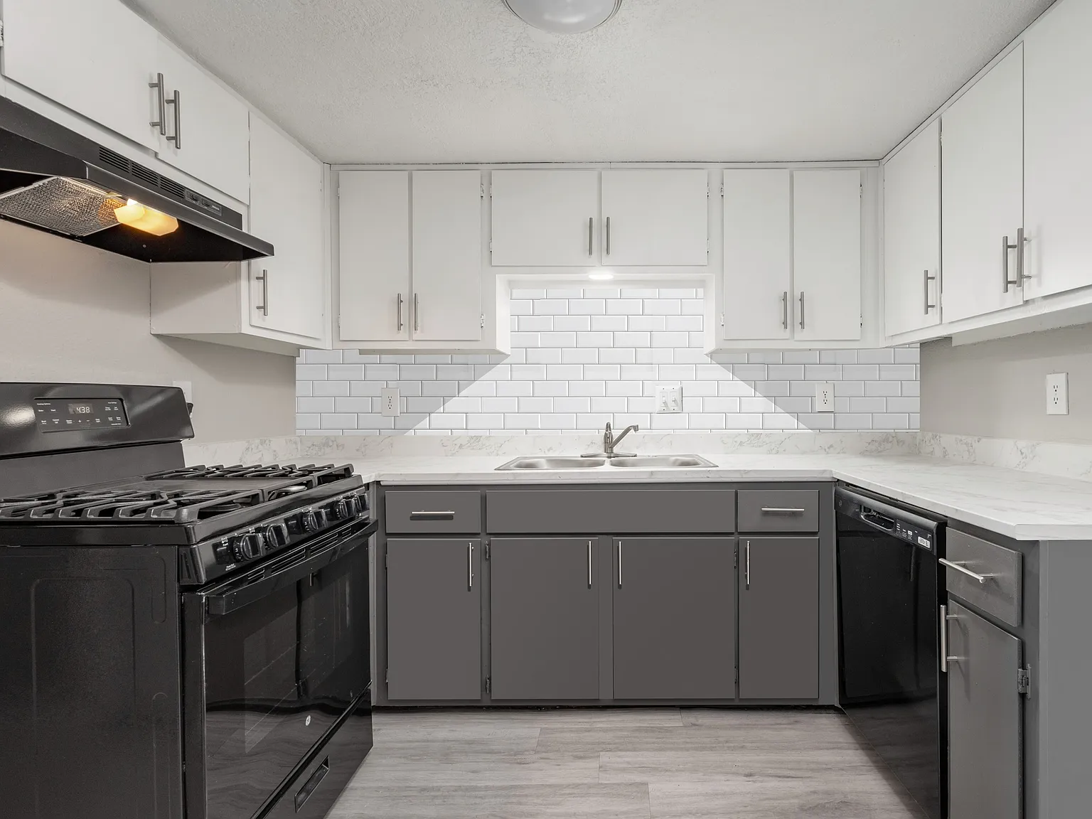 Spain Townhomes — Photo 3