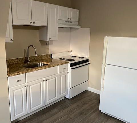 4th image of 561 Westford St #3