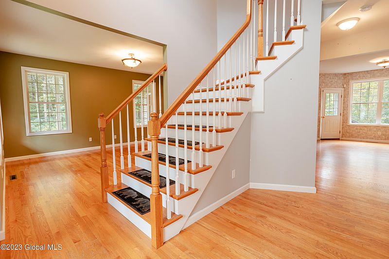 3rd image of 361 Gansevoort Road