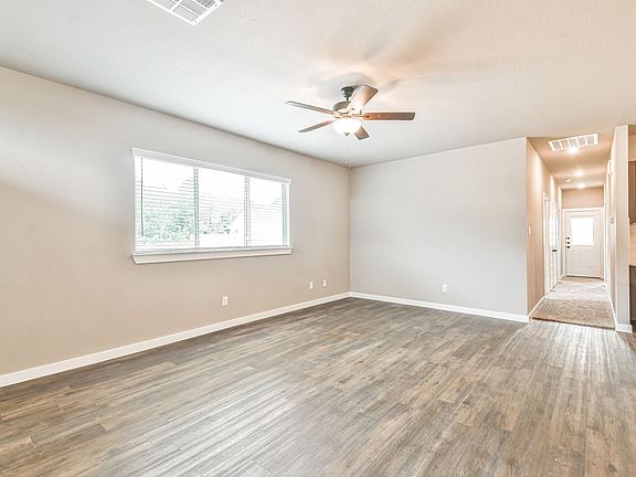 4th image of 9768 Grosbeak Ln