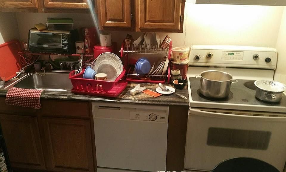 2nd image of 590 American Legion Hwy APT 1