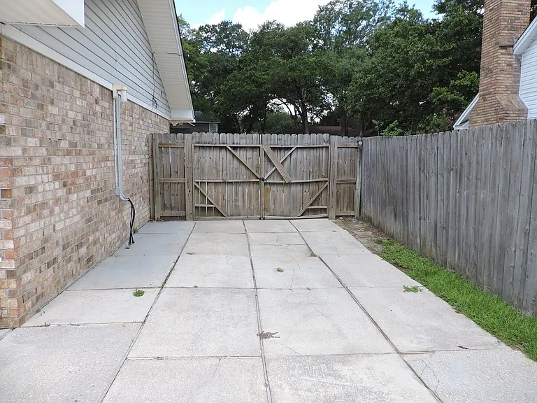 8512 Belle Meadow Blvd — Photo 31
