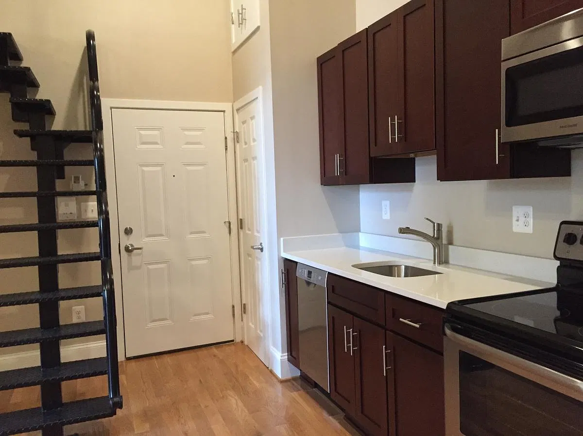 511 Park Ave — Photo 4