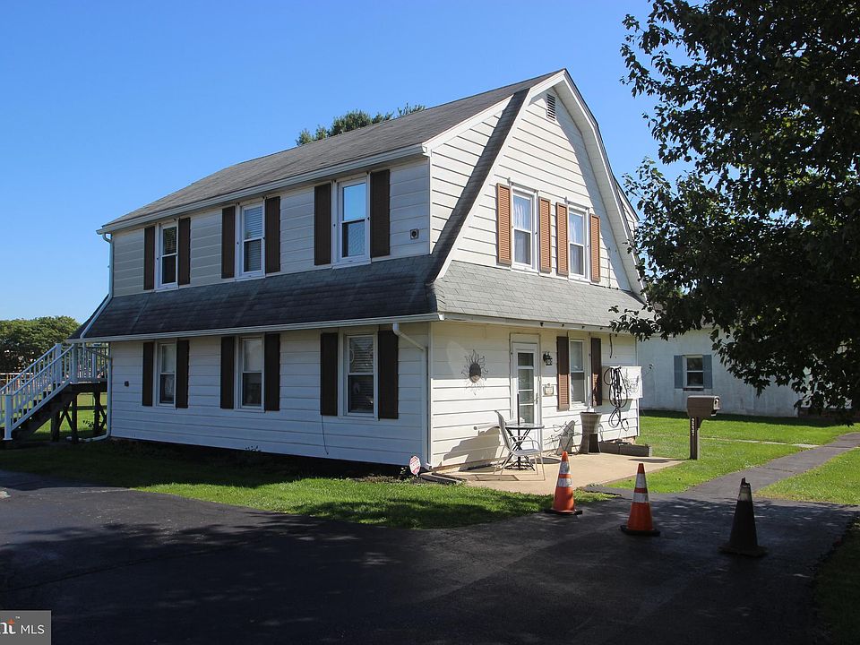 2nd image of 2237 Chichester Ave