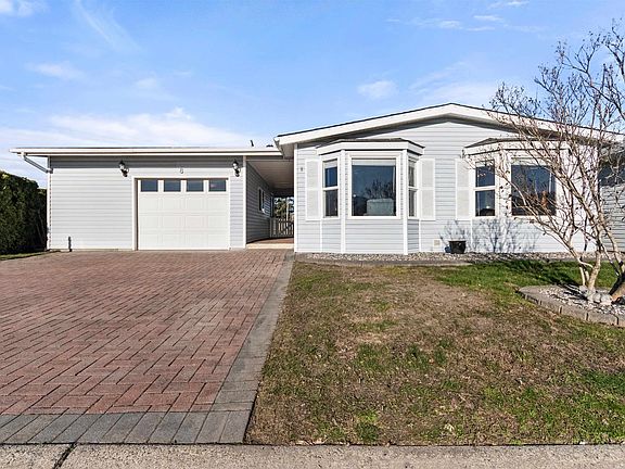 2nd image of 45918 Knight Rd #8