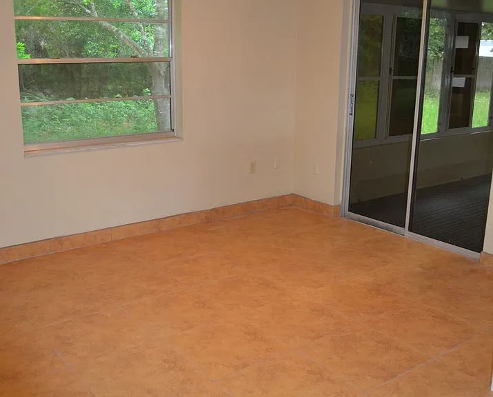 4413 Quintara St — Photo 12