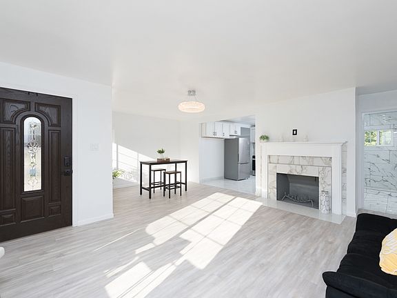 3rd image of 2849 N Lewis Ave
