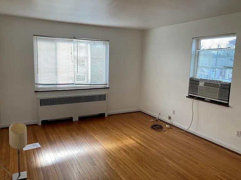 2818 Lawndale Ave #4 — Photo 8