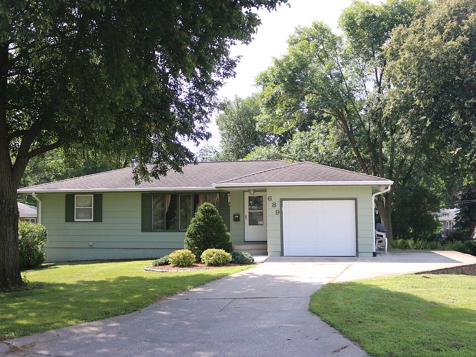 1st image of 689 6th St SE