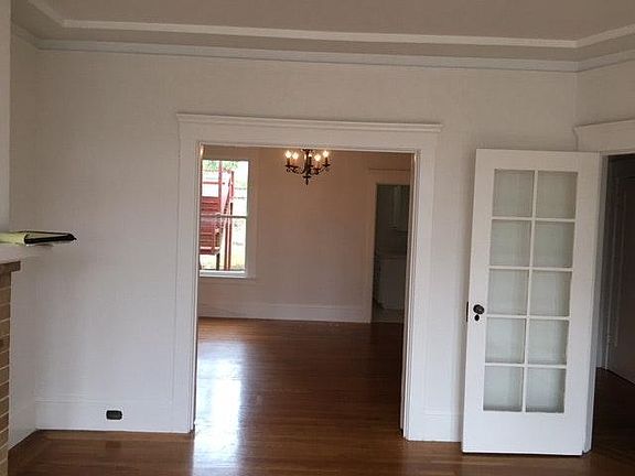 2nd image of 547 28th Ave