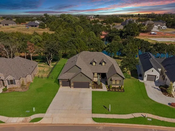 8110 Goldfinch Dr, Guthrie, OK 73044