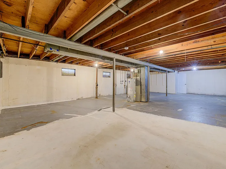 2303 Ida Dr — Photo 22