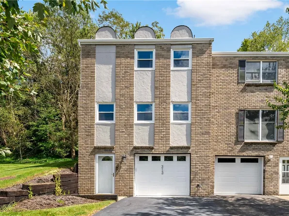 313 Joan Of Arc Ct, Clairton, PA 15025