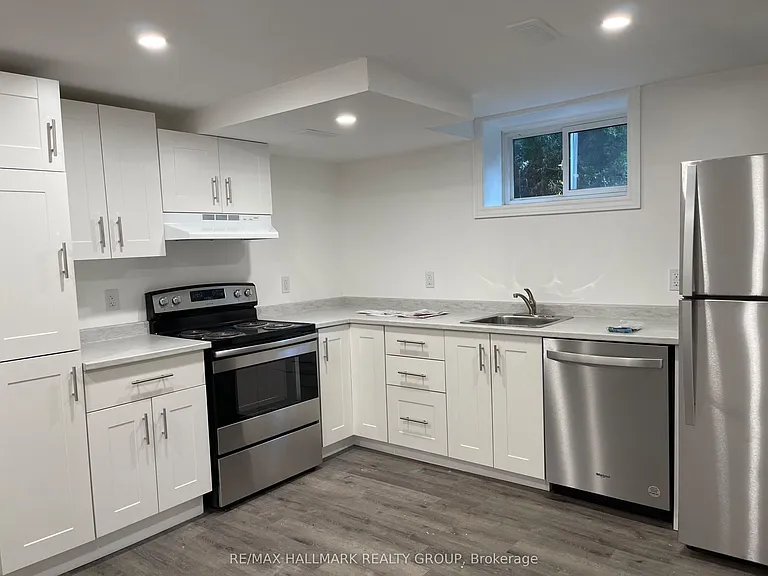 88 Hillcrest Dr — Photo 12