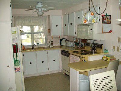 4th image of 652 Blackburn Blvd