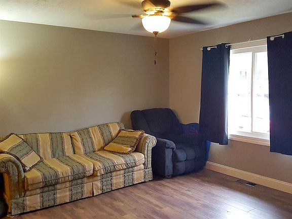3rd image of 3511 Jacqueline Dr