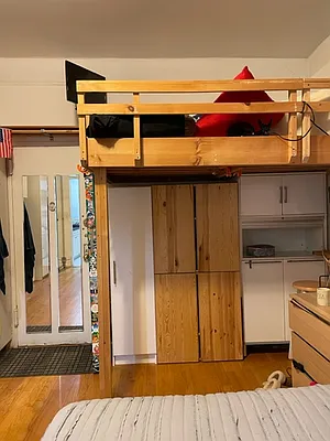 Rented by Fay Kong, LREB | media 3