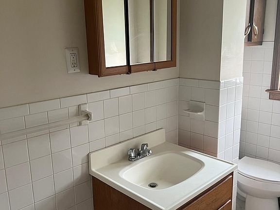 4th image of 35 S 1st St Unit 3