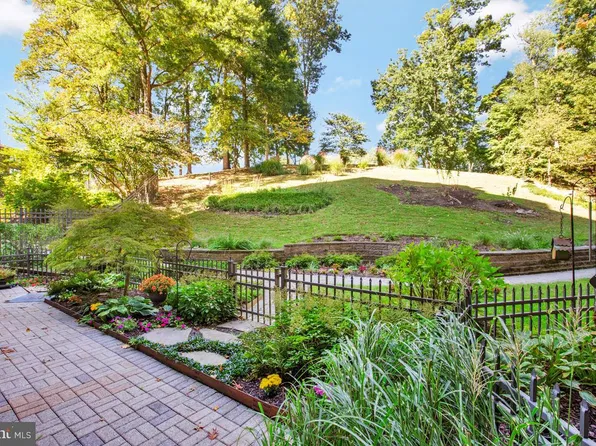 10001 Windstream Dr Unit 105, Columbia, MD 21044