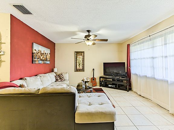 4th image of 8680 NW 25th Ct